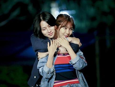 金秀贤李菲儿绯闻是真的吗,李菲儿历任男友