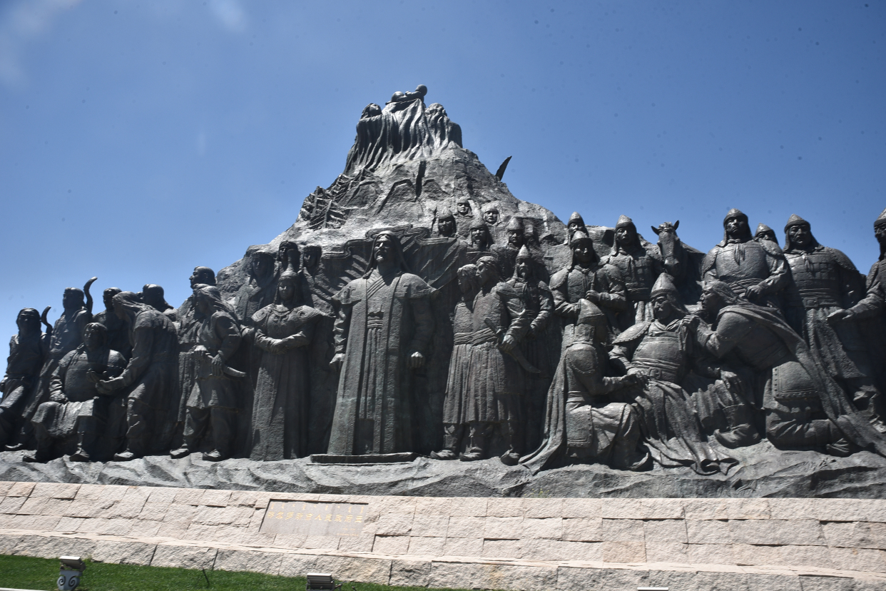 为什么鄂尔多斯gdp内蒙古最高,内蒙古gdp过1000亿的旗县区