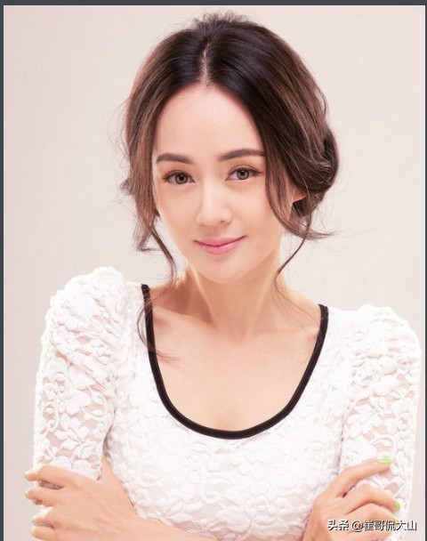 张定涵许晴撞脸,张定涵写真曝光柔美古韵似画中人