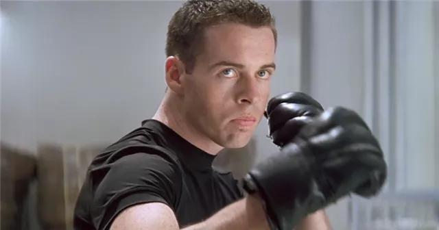 1995年成龙对周星驰反败为胜,成龙周星驰比赛视频