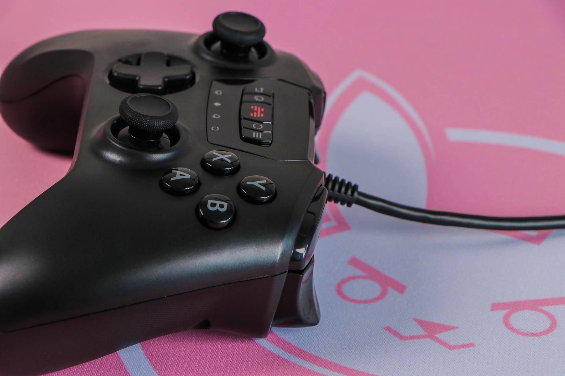 高性价比游戏手柄推荐2k,性价比高的游戏手柄雷神