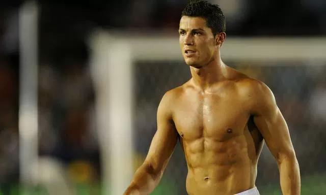 小罗和大罗为什么不是球王,齐达内大罗小罗为啥不是球王