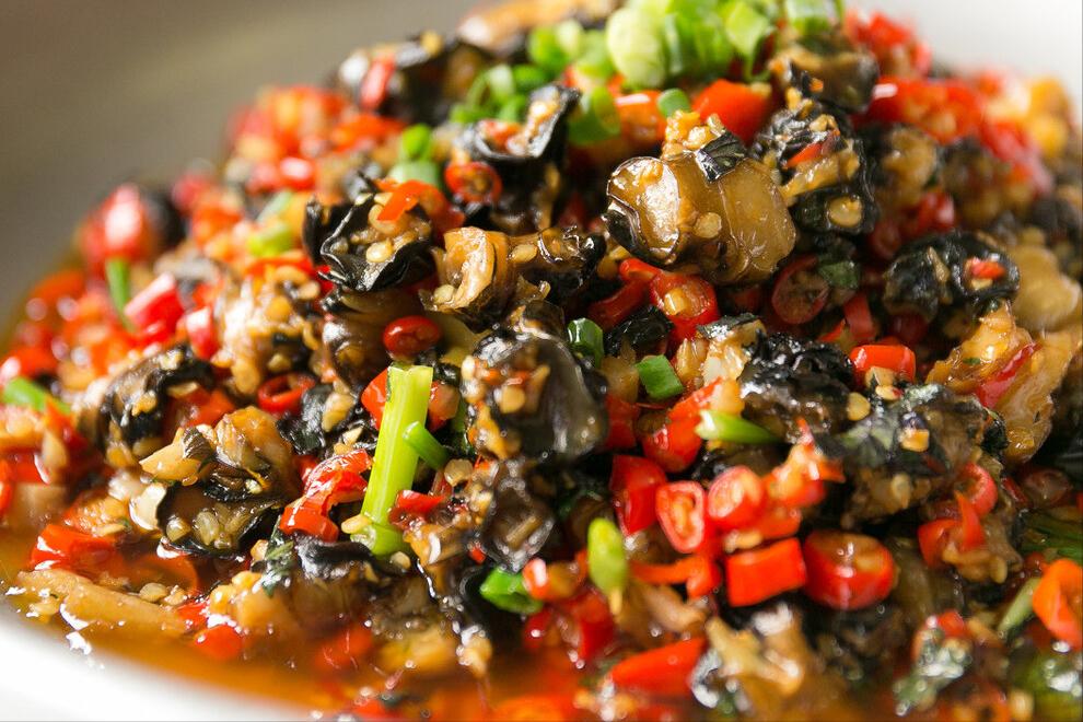 多少盐能清理田螺并保证田螺不死,清洗田螺可以用姜吗