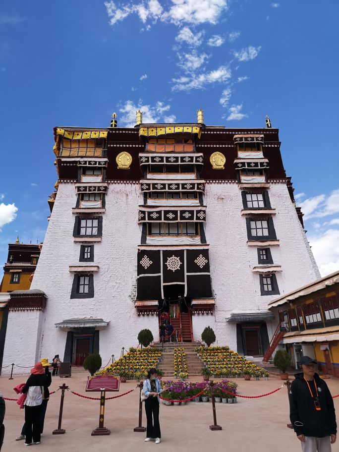 带你一起探索神秘的布达拉宫,去神秘的拉萨看最美的布达拉宫