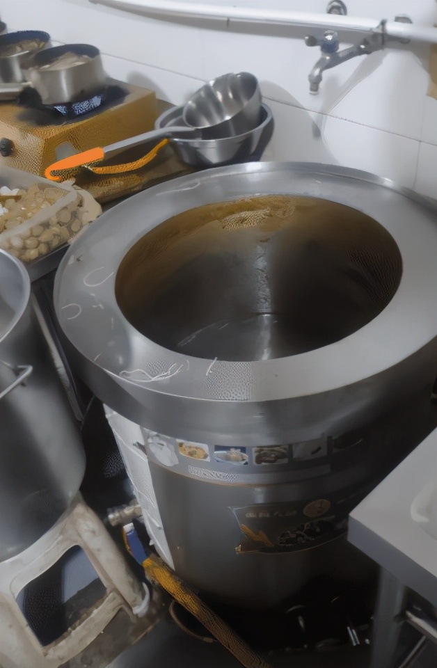 “你们女孩子脱完鞋都这样的嘛？”哈哈哈没想到拖鞋也是一门技术