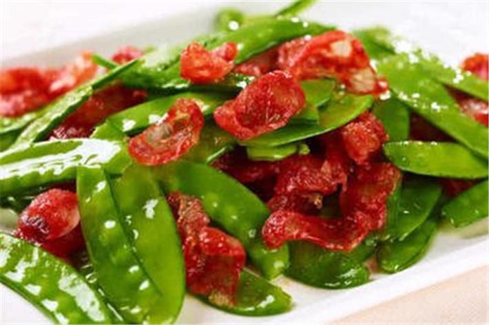 腊肠要蒸吗还是直接炒,煮腊肠还是蒸腊肠