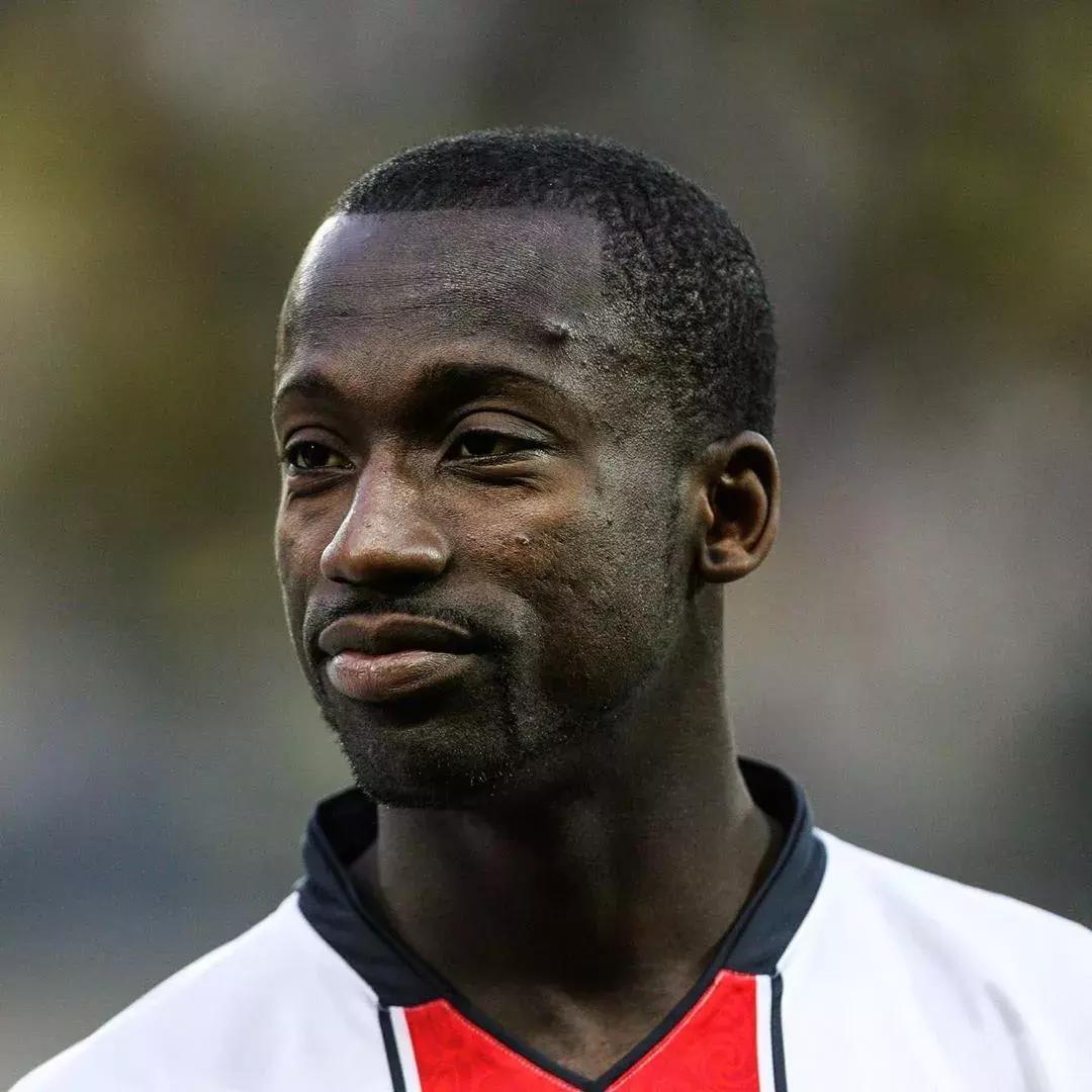 巴黎圣日耳曼让2球赢还是输,巴黎圣日耳曼巴萨翻盘