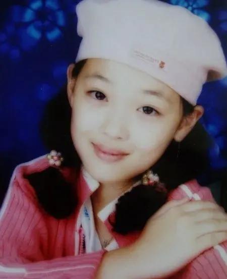 崔雪莉具荷拉是什么关系,崔雪莉具荷拉是什么组合