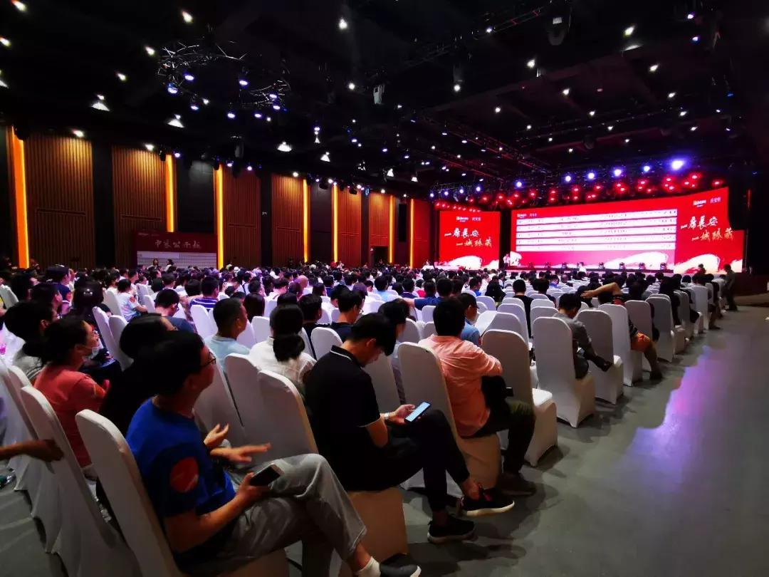 华润一天开俩盘,有的业主直跺脚,有的业主蹦高高