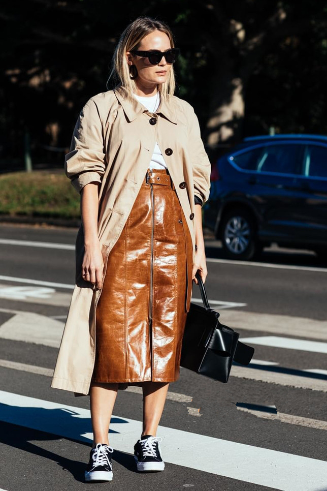 小个子风衣适合搭什么鞋,今年最火的风衣穿法