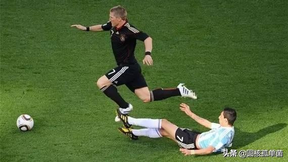 施魏因斯泰格世界杯决赛落泪,施魏因施泰格国家队最后一球
