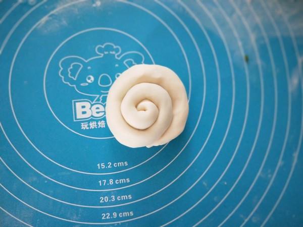 烙饼做出来有点硬怎么回事,烙饼发硬不好吃只需加这两样