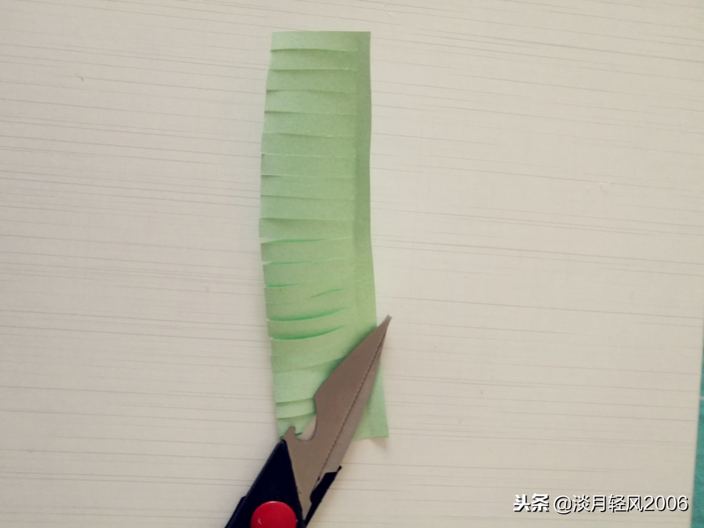 幼儿园做元旦灯笼手工简单点,大红灯笼高高挂欢欢喜喜过新年