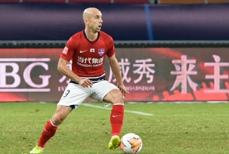 最新中超转会汇总：曝申花敲定新外援上港新帅或带嫡系球员加盟