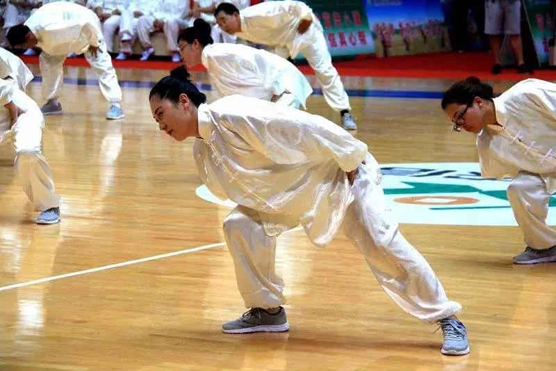 八段锦打通任督二脉经络,八段锦有疏通经络的作用吗