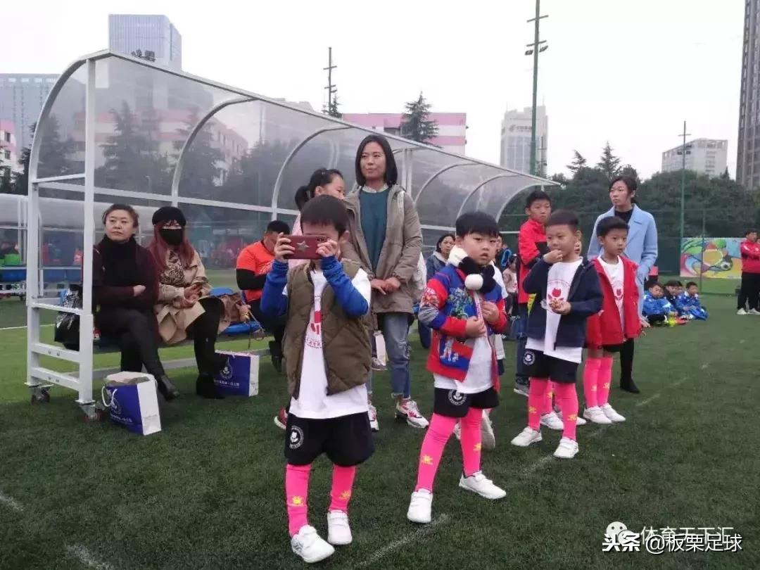 当球童看到c罗,当球童的一天