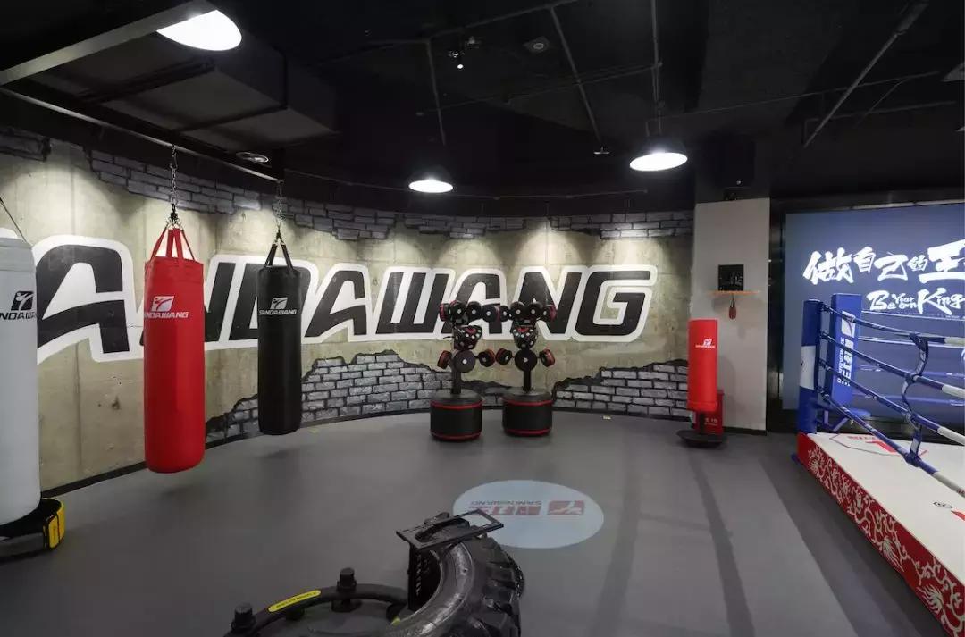 搏击也时尚！老佛爷的搏击奢侈品家族