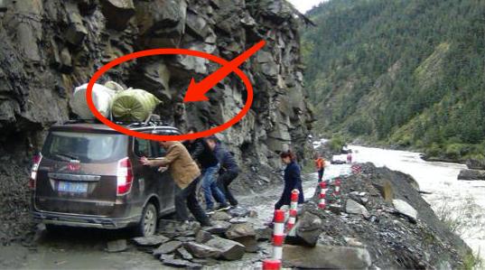 稻城亚丁风景区在哪里住宿好一点,自驾西藏稻城亚丁住宿酒店推荐