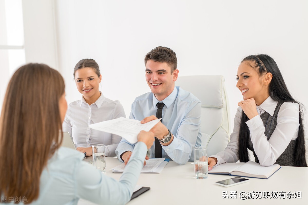 证券公司销售岗位面试自我介绍,应聘房产销售的面试自我介绍