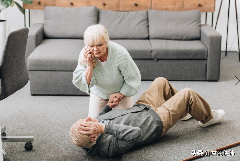 抑郁导致了癫痫该怎么治疗,癫痫早期的8个征兆癫痫能治得好