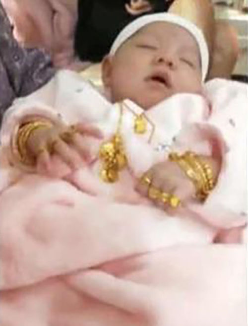 土豪宝宝满月,土豪百天宝宝