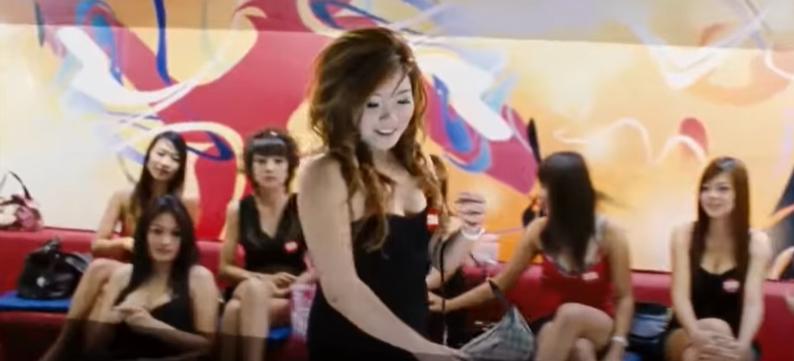 8元出*身卖**体,一天接40客人…纪录片揭底层*女妓***身卖**血泪