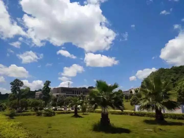 这个秋天，我们在萍乡学院等你