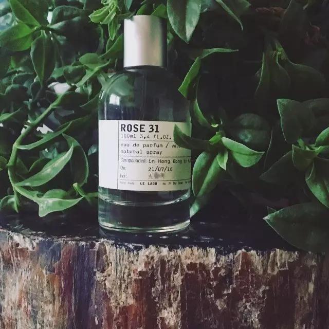 明星都爱用的6款小*香众**水，竟然都不贵