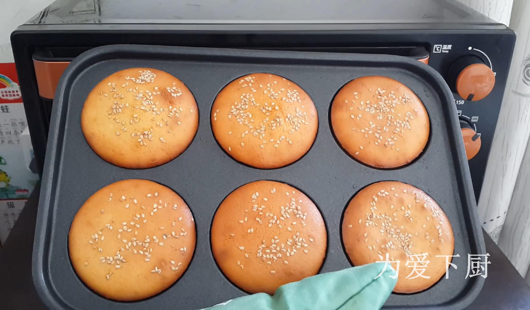 只用牛奶和鸡蛋做蛋糕不用打蛋器,鸡蛋做蛋糕简单不用烤箱