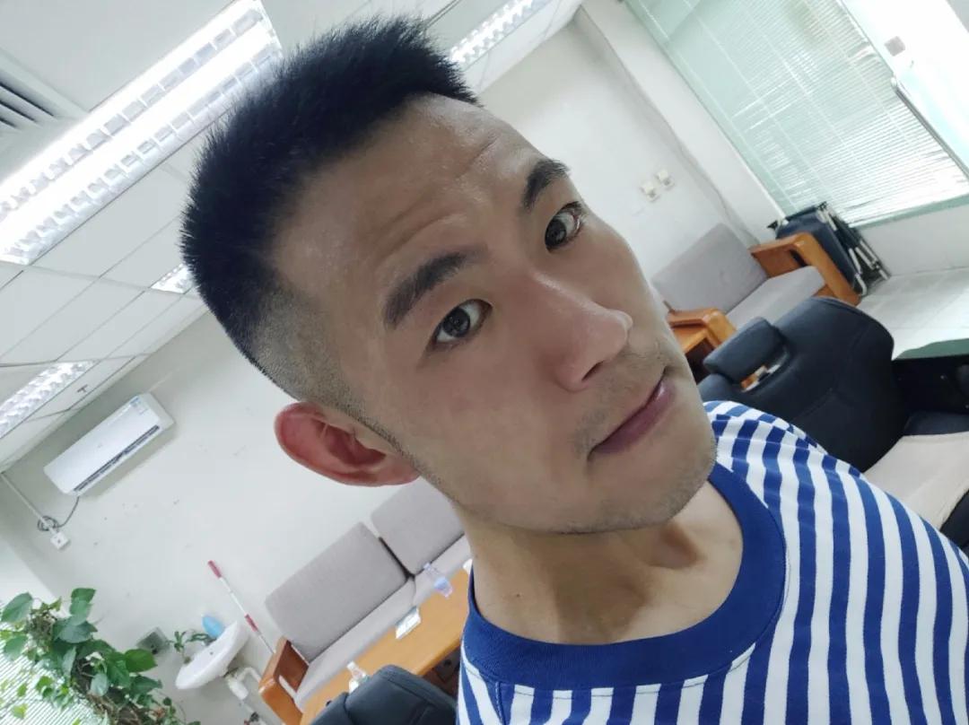 军人专门理发,军人理发型视频