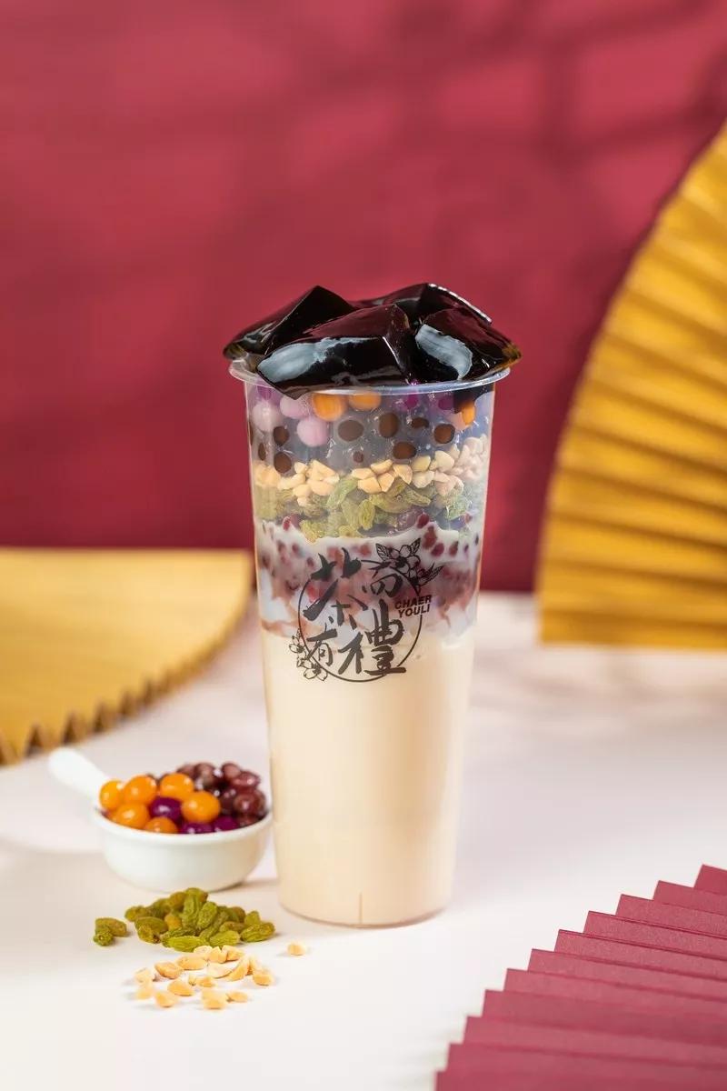 中国风与烧仙草的新潮结合，顺德这家茶饮店要排队了