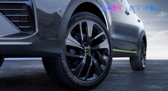 荣威rx5plus改钛黑车标,荣威rx5plus改logo