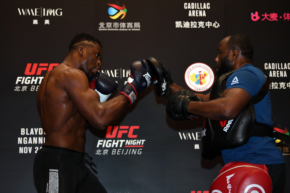 今日ufc比赛安排表,ufc平布雷特vs托普里亚发布会