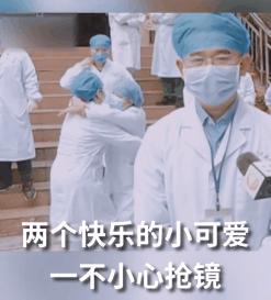 超级无敌可爱！医院院长在接受采访，摄像机意外拍下这一幕……