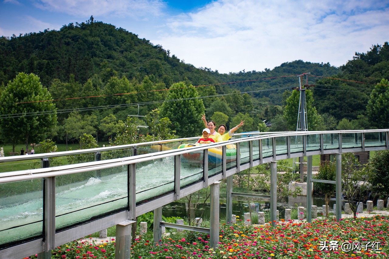 湖北网红玻璃水滑道多少钱,玻璃漂流武汉