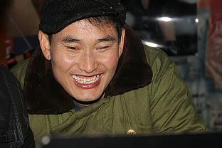 大衣哥朱之文讲述遭踹门细节,大衣哥专访踹门事件朱之文回应