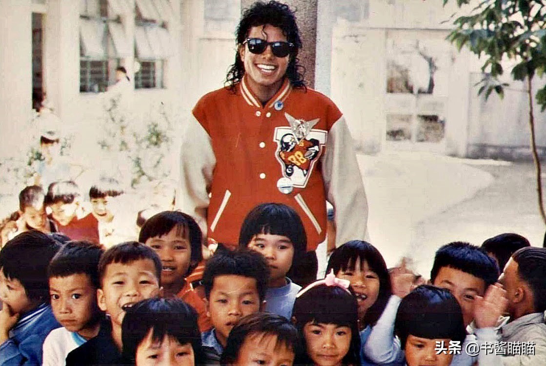 迈克尔杰克逊幼年到中年过程,30年前迈克尔杰克逊