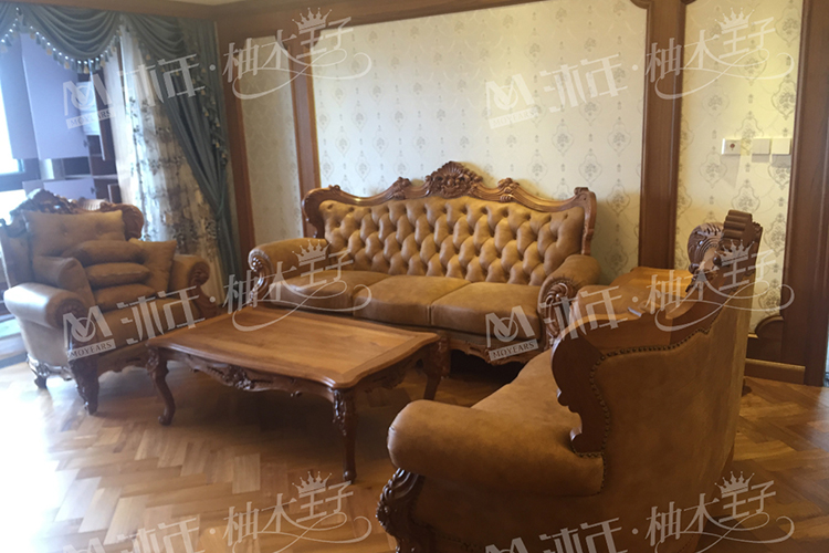 鏌氭湪鏁翠綋瀹跺眳,鏌氭湪瀹跺叿