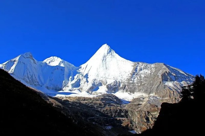 国庆自驾游川西路线推荐稻城亚丁,2022年7月理塘到稻城亚丁沿途风景