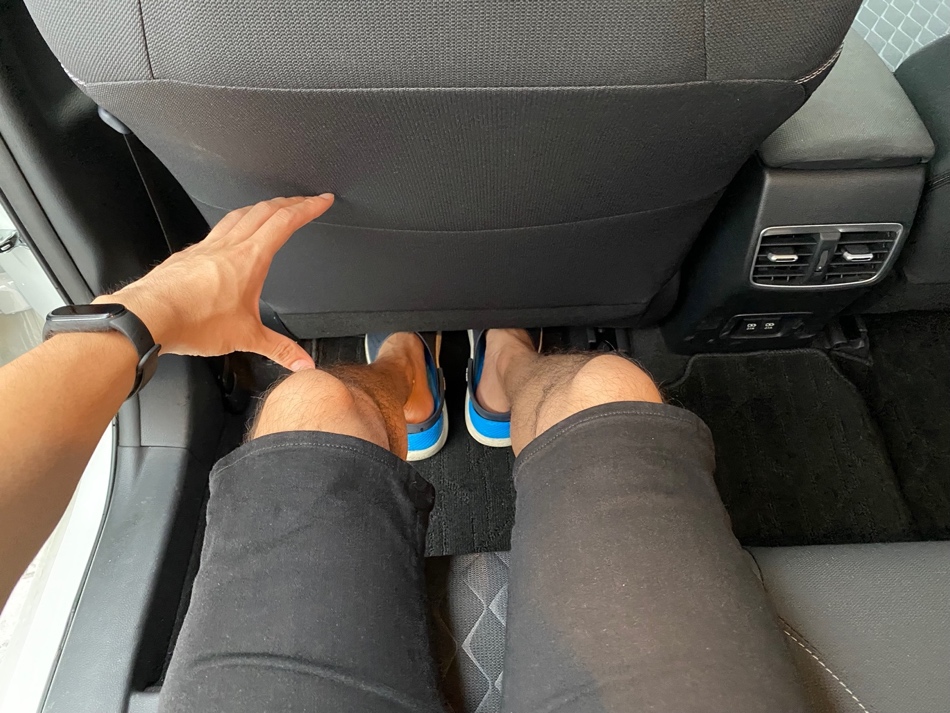 2023款丰田亚洲狮2.0燃油旗舰版,一汽丰田亚洲狮2.0豪华版