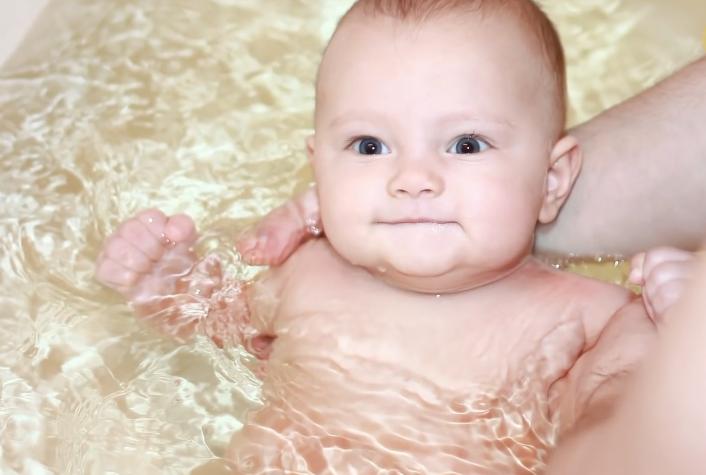 新手婴儿屁股怎么护理,新手父母的宝宝护理技巧