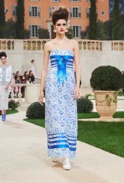 chanel香奈儿1995年时装秀,chanel香奈儿2015高级时装秀