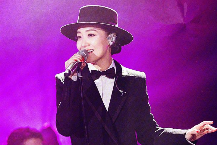 军旅歌手谭晶:32岁嫁41岁老公,37岁做妈妈,丈夫是科学家