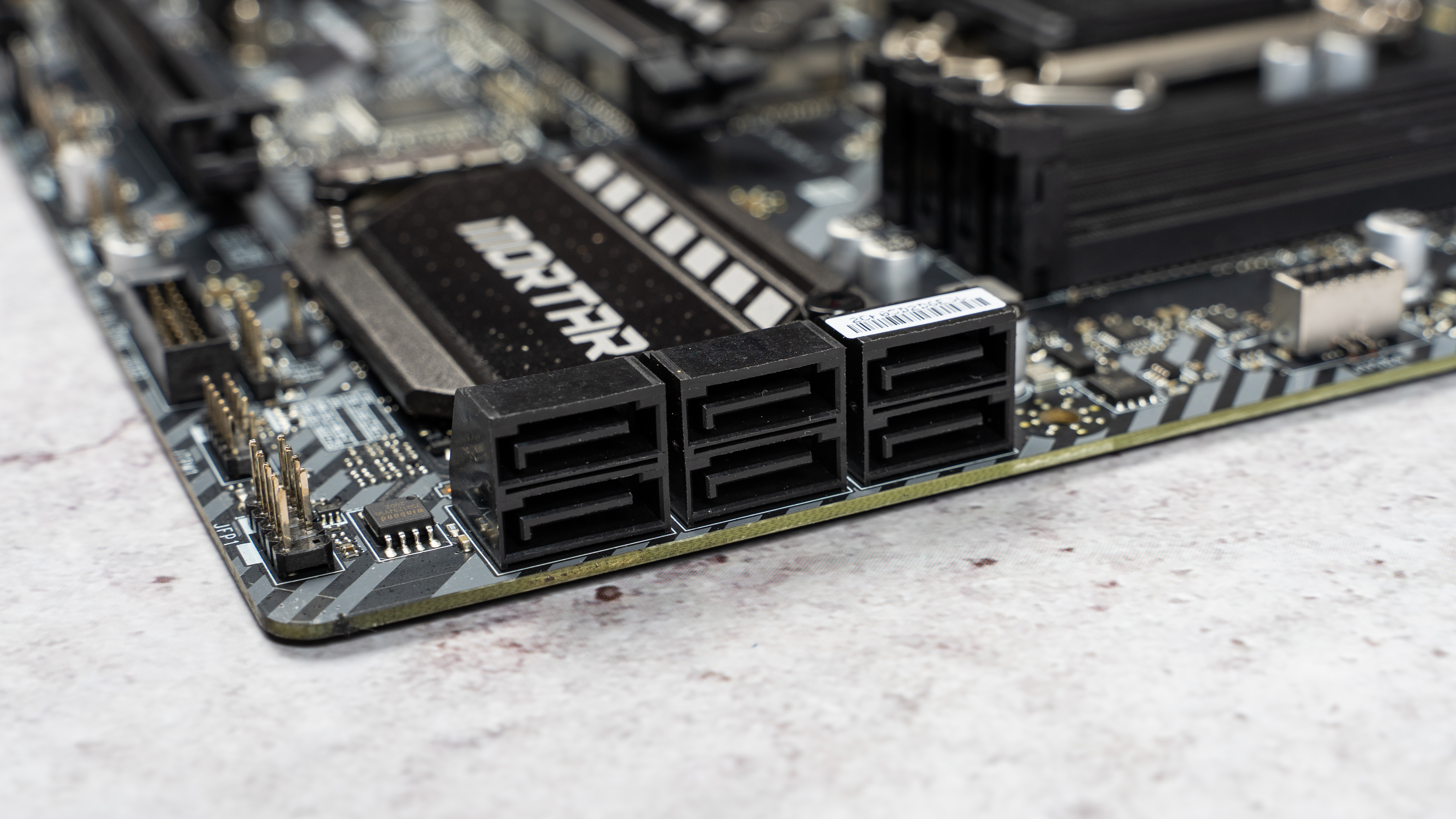 无显卡主机可以装显卡吗,无显卡主机自己怎么装显卡