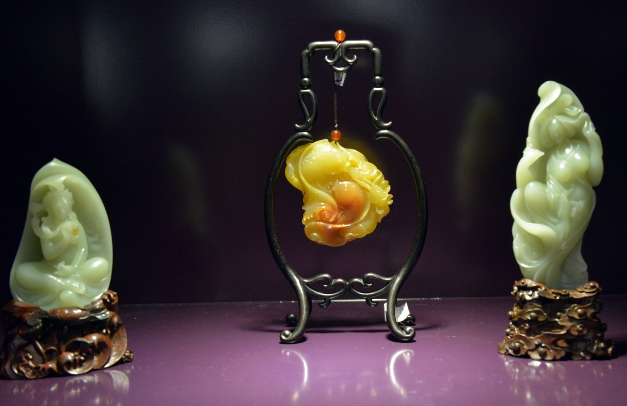 岫玉是最不值钱的玉吗,岫岩玉是玉石吗