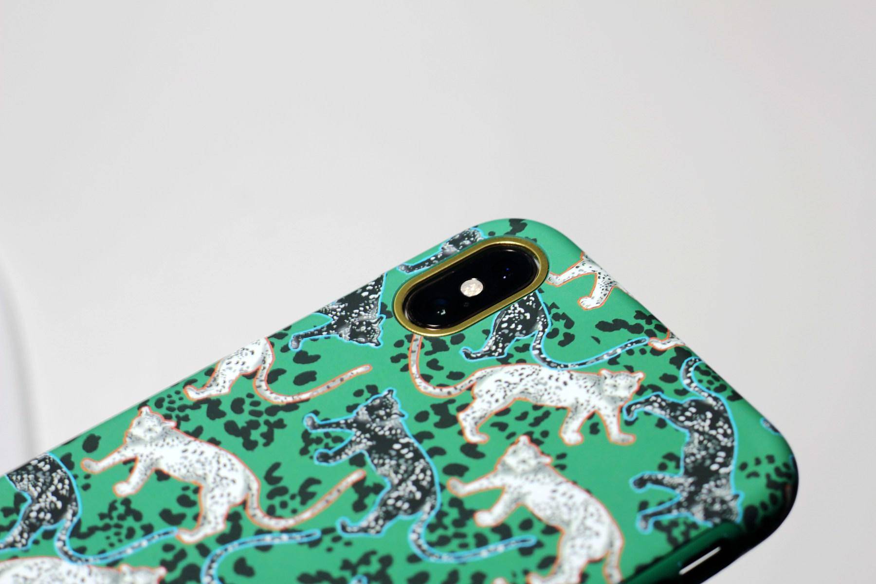 richmondfinch苹果xsmax手机壳,换一张新的手机壳