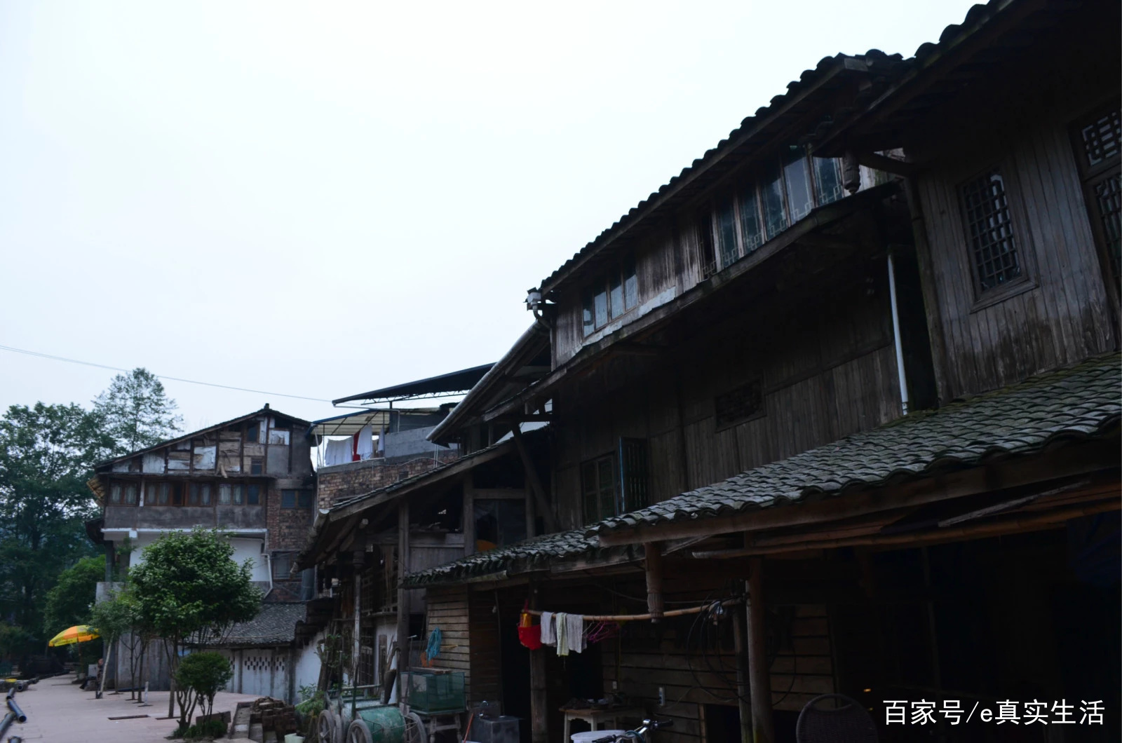 上里古镇，一个名副其实的古镇，人很少，跟丽江大研古城有的一比