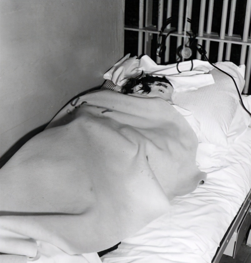 “恶魔岛”越狱传奇，警方58年都没有抓到，这三人比美剧还牛