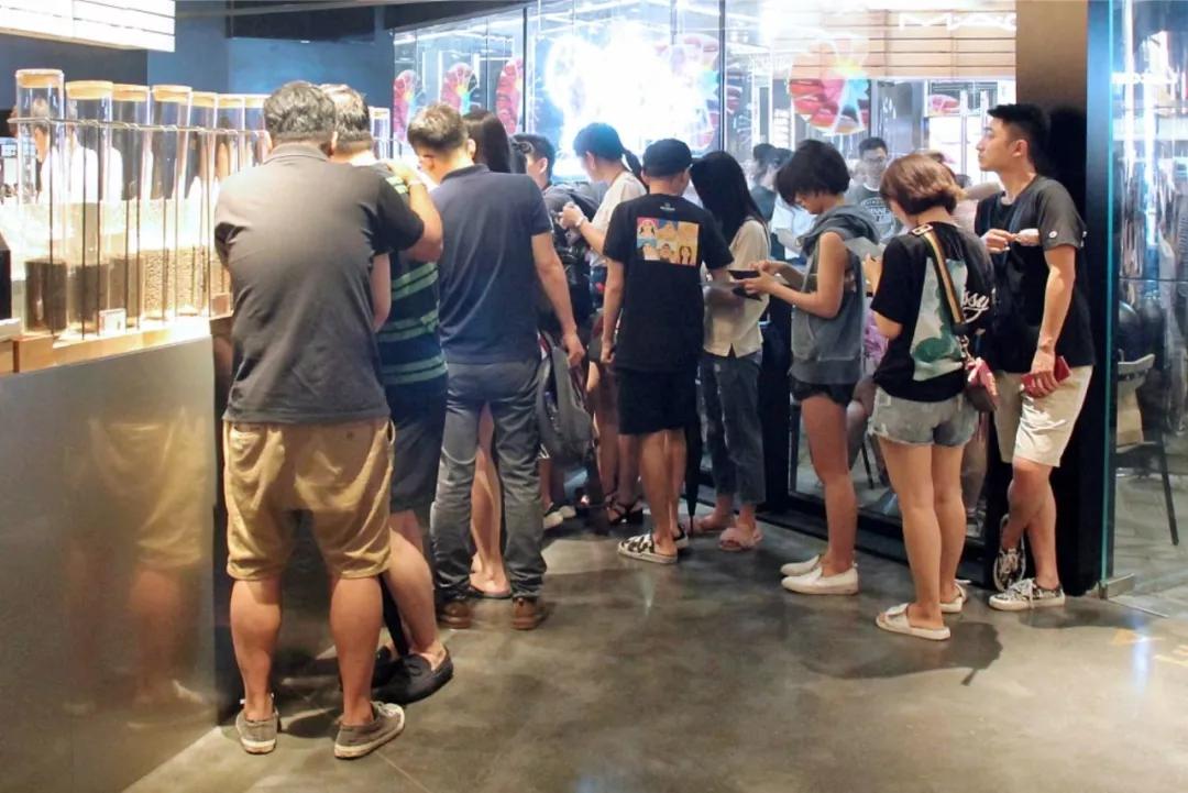 网红奶茶店怎么盈利,现在加盟品牌奶茶店赚钱吗