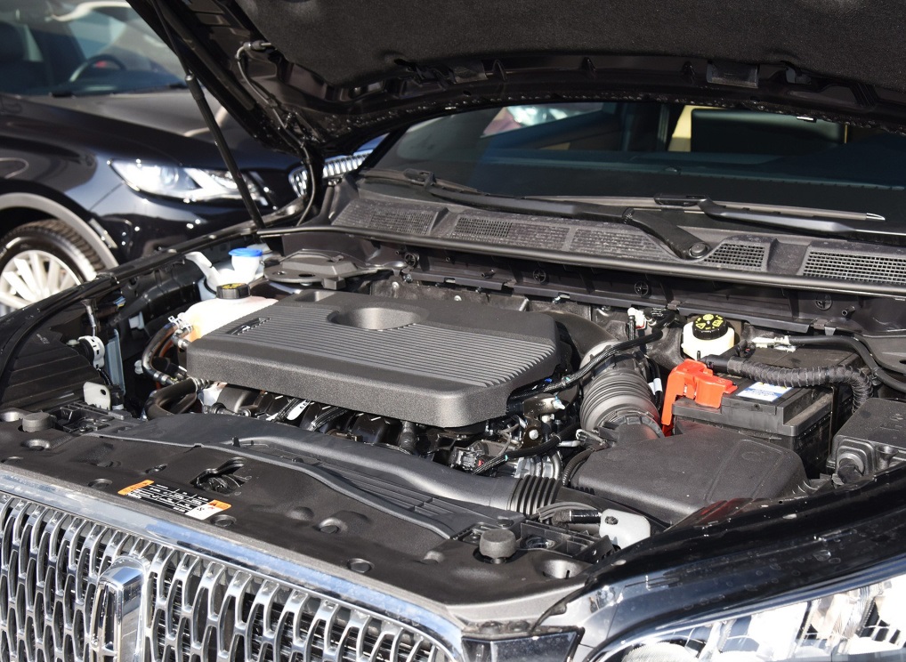 林肯冒险家顶配车型体验,林肯冒险家suv试驾视频